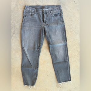 Mother Denim “The Dropout Ankle Fray” in To the Moon and Back, Size 30